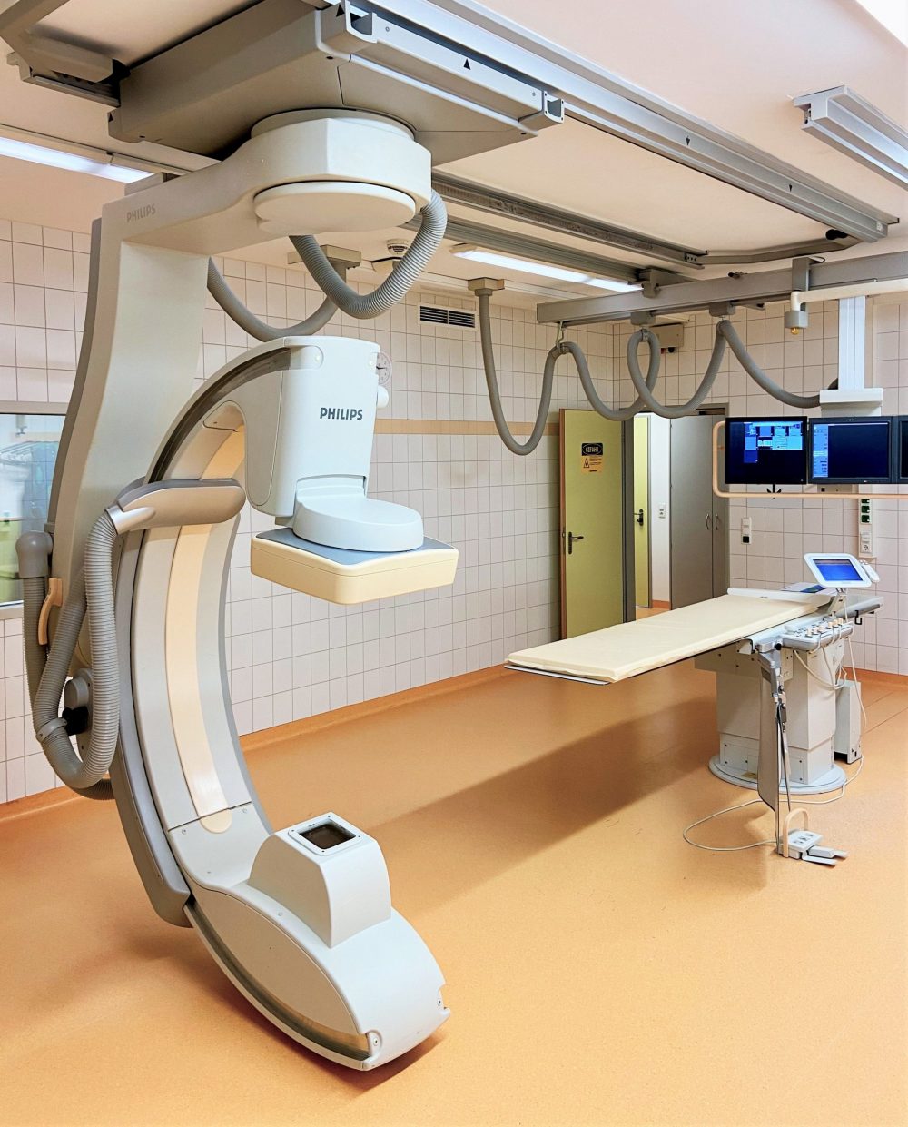 Single plane cath lab explained